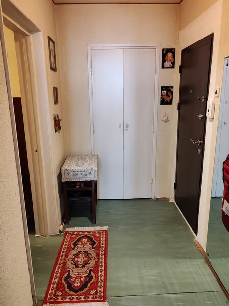 Titan, Camil Ressu, 200 m Metrou Nicolae Grigorescu.